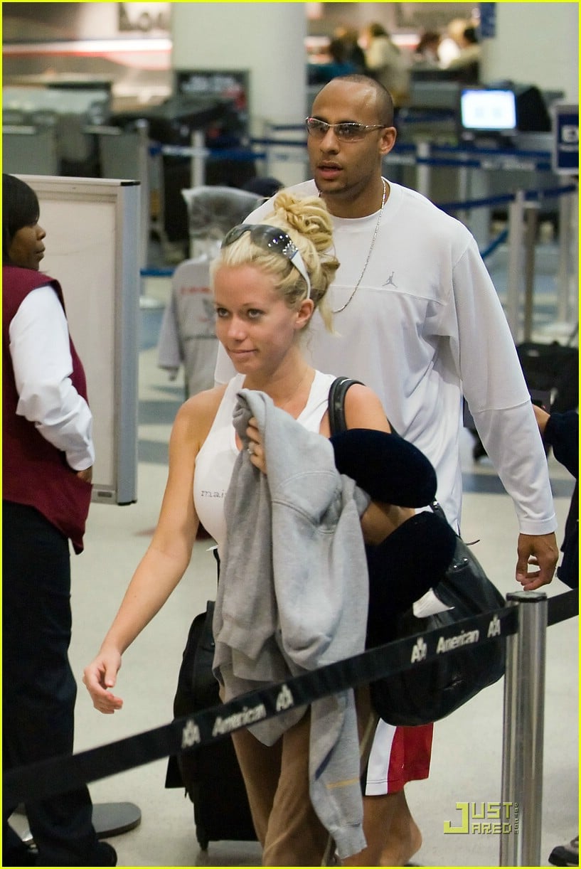 Kendra Wilkinson & Hank Baskett: Newlyweds! kendra wilkinson hank baskett newlyweds 04