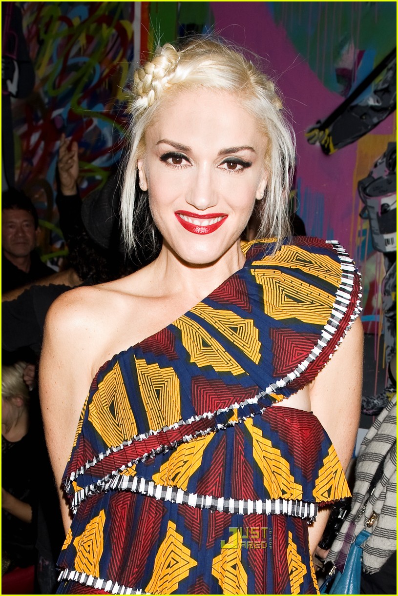 Gwen Stefani: L.A.M.B. Fashion Week Show!: Photo 2480985 ...