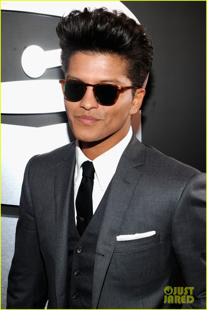 bruno-mars-grammys-04.jpg