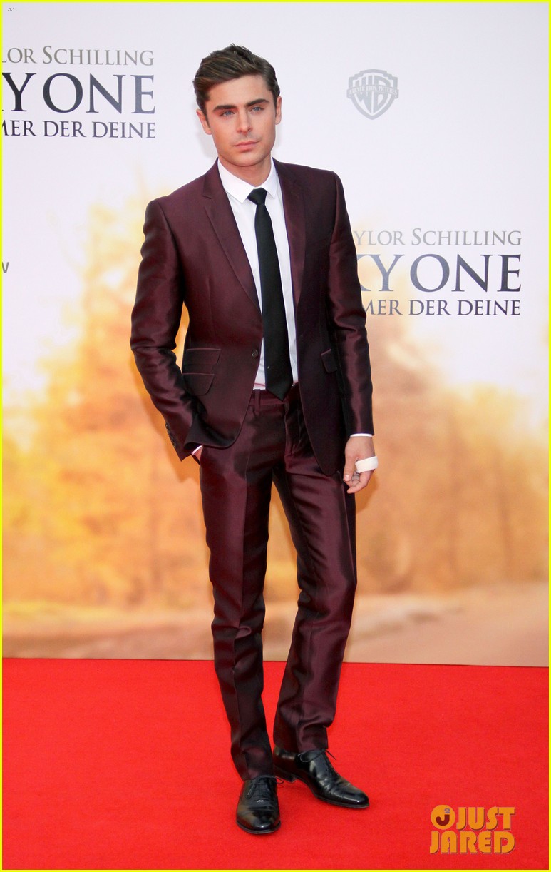 Zac Efron & Taylor Schilling Berlin Premiere of "The Lucky One