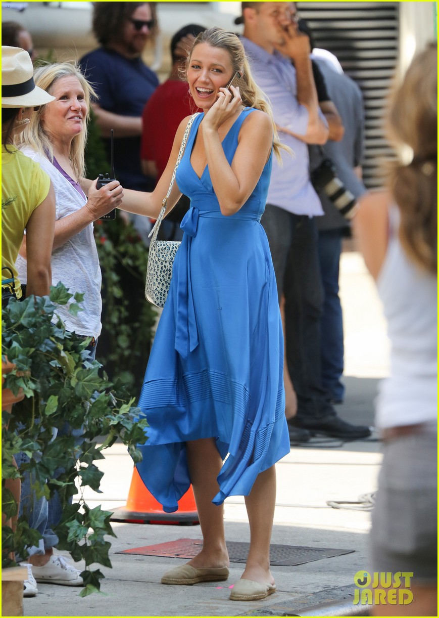 blake lively gossip girl set with barry watson 01