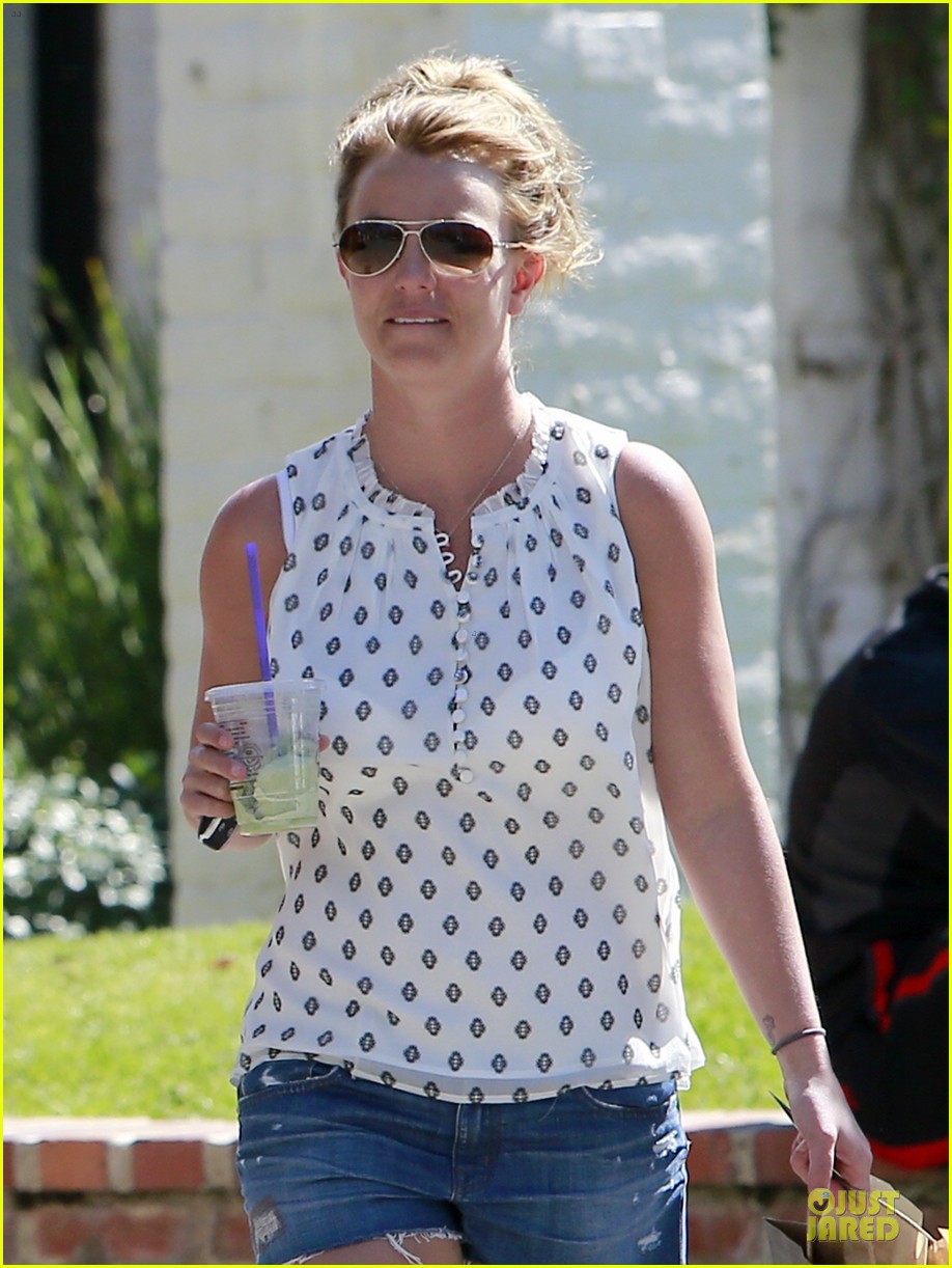 britney spears dating 2013