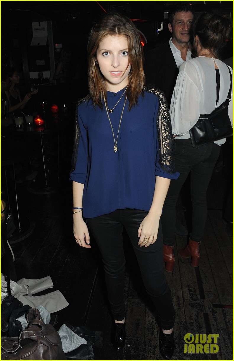 anna kendrick takes cinderella break for store opening 01