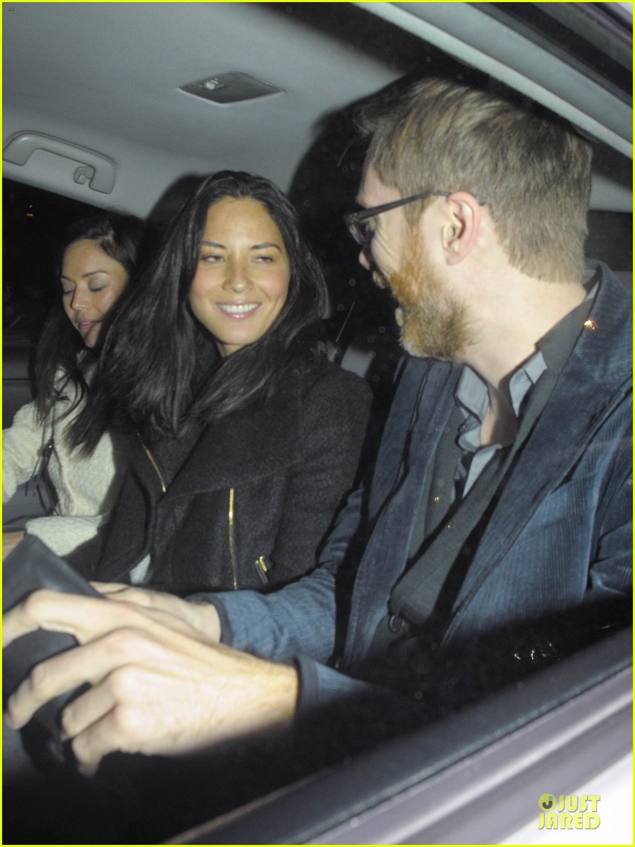 olivia-munn-groucho-club-with-stephen-merchant-07.jpg