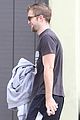 robert pattinson bulks up at workout session 06