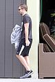 robert pattinson bulks up at workout session 08