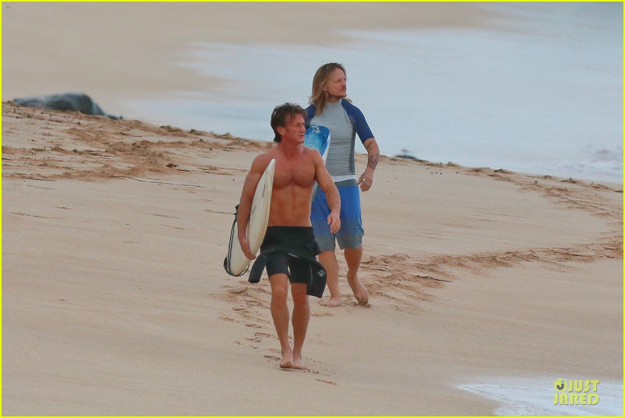 Full Sized Photo of sean penn shirtless surfer dude in hawaii 04