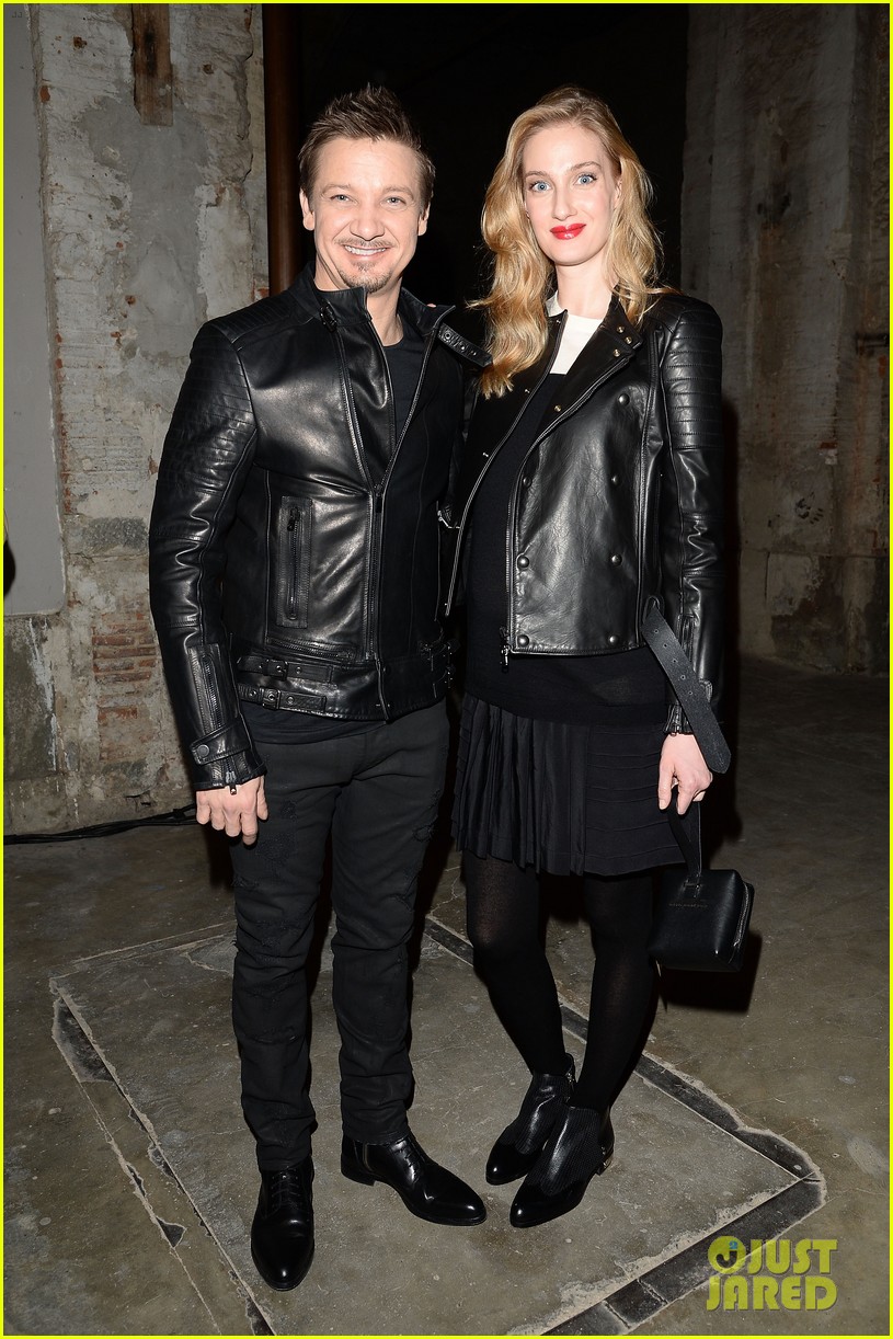 Jeremy Renner Diesel Black Gold Fashion Show In Florence 03 Diesel Black Gold Jeremy Renner Fashion