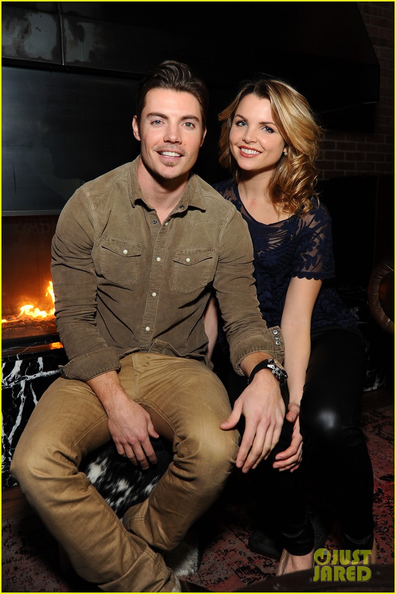 Avec qui Josh Henderson est en Couple