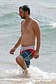 zachary levi shirtless hawaii beach vacation 12