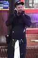 kellan lutz bikes to pilates class dinner 11