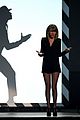 taylor swift brit awards 2015 performance 03