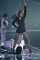 taylor swift brit awards 2015 performance 13