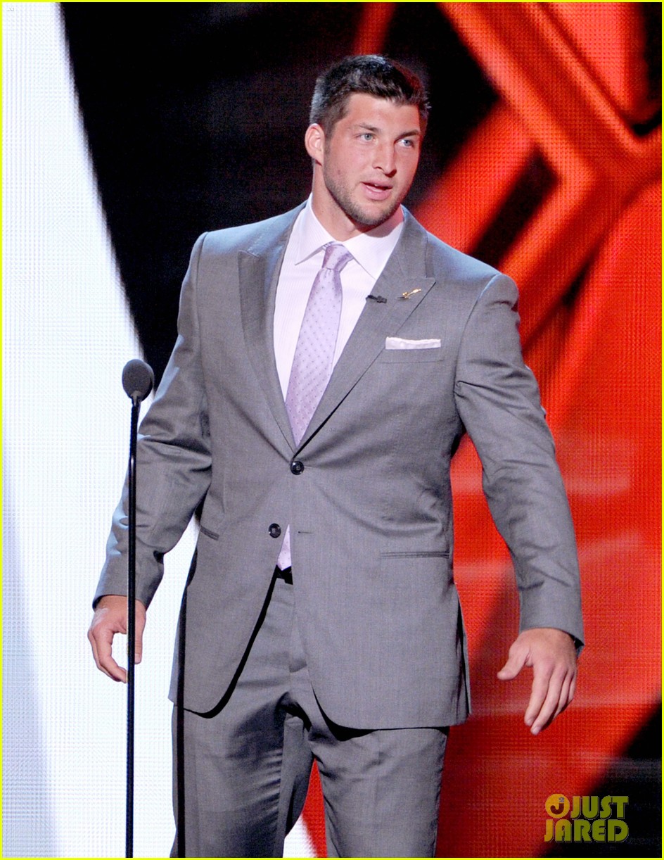 Justin Bieber reduce His Hair 2017