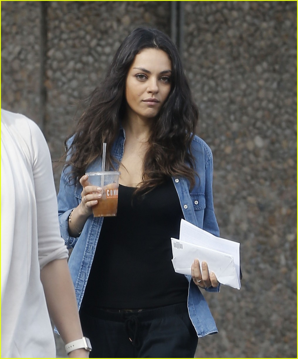 Mila Kunis Ashton Kutcher S That 70s Show Kisses Compiled