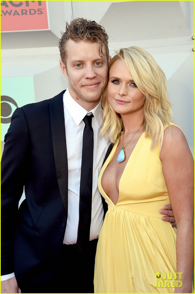Miranda Lambert & Boyfriend Anderson East Make Red Carpet Debut at ACM