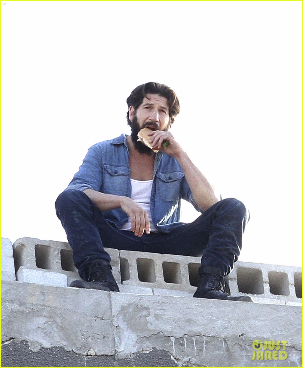 Jon Bernthal Films Stunts for 'The Punisher' in Brooklyn jon bernthal films stunts punisher 01