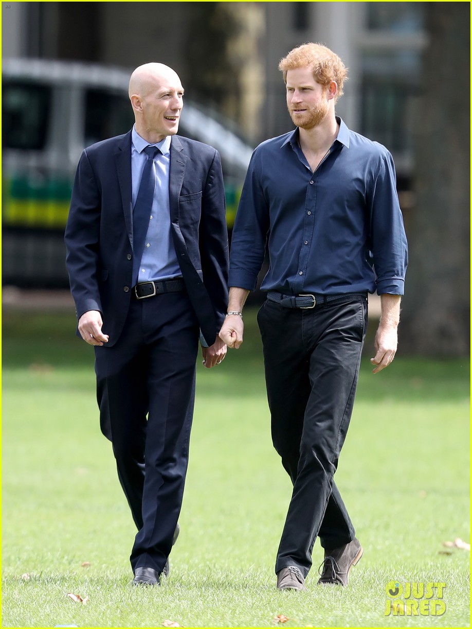http://cdn04.cdn.justjared.com/wp-content/uploads/2017/07/harry-games/prince-harry-fit-and-fed-games-01.jpg