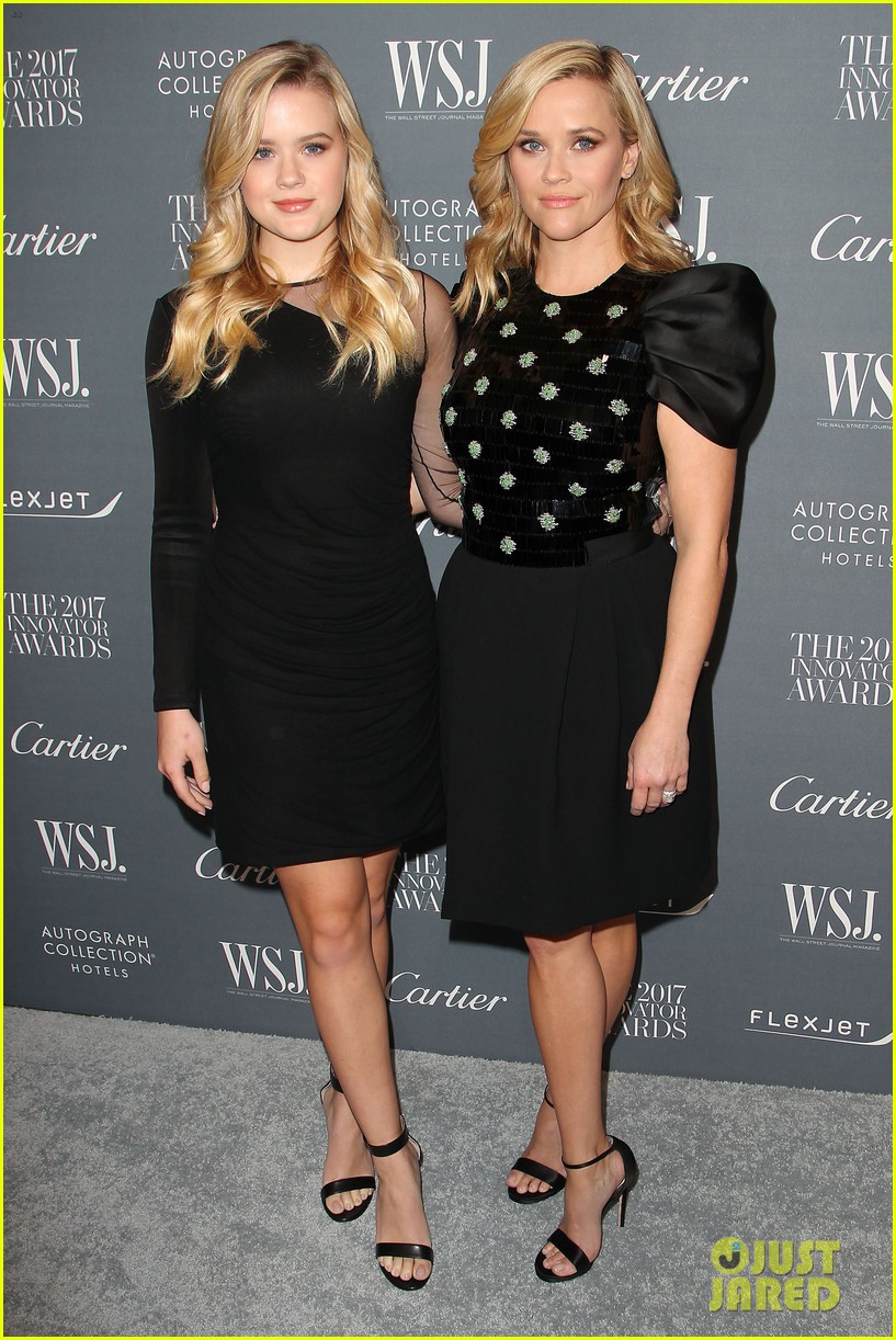 reese-witherspoon-ava-phillippe-celebrate-her-wsj-cover-at-innovator-awards-01.JPG