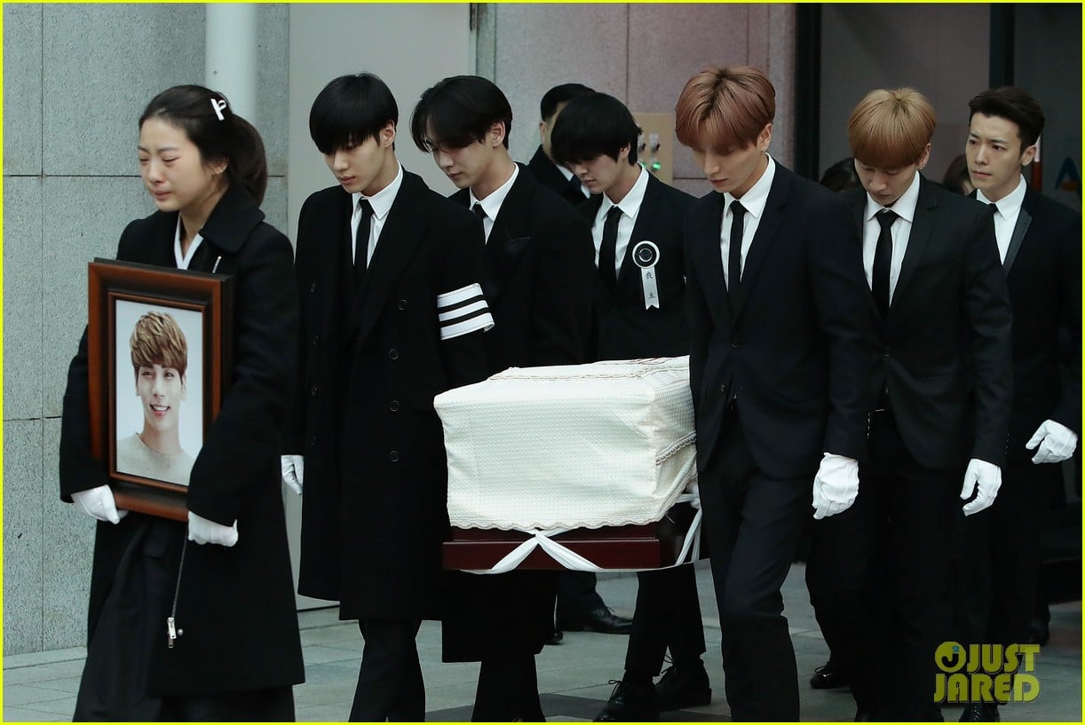 Jonghyun’s Funeral Attended By His SHINee Bandmates iKopFans