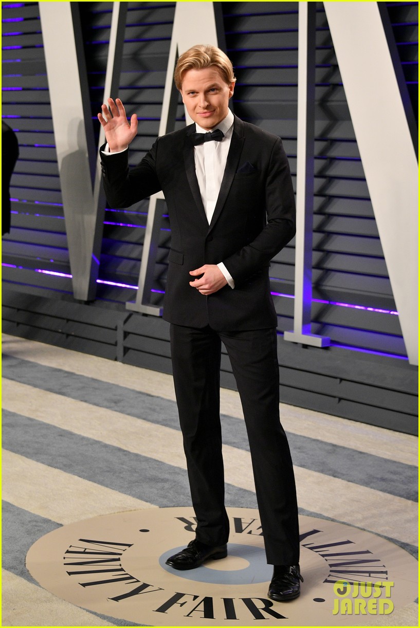 darren-criss-finn-wittrock-oscars-2019-14.jpg