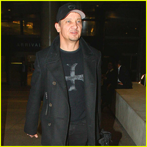 Jeremy Renner on Working with Tom Cruise: He Knows What He's Doing