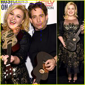 Kelly Clarkson Rocks Out with Mini Guitar for Musicians on Call
