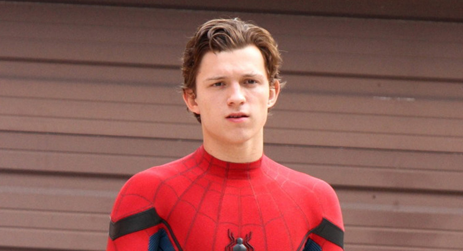 Tom Holland Looks Buff While Filming ‘Spider-Man’ in NYC! | Movies, Spiderman, Tom ...1500 x 812