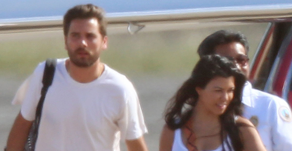 Kourtney Kardashian & Scott Disick Take Their Kids on Family Vacation in Hawaii