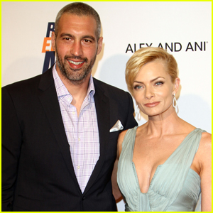 who is bob whitfield dating