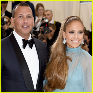 Jennifer Lopez & Alex Rodriguez are Engaged - See Her Ring!