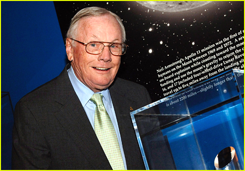 50 Famous Celebrities You Never Knew Were Left Handed