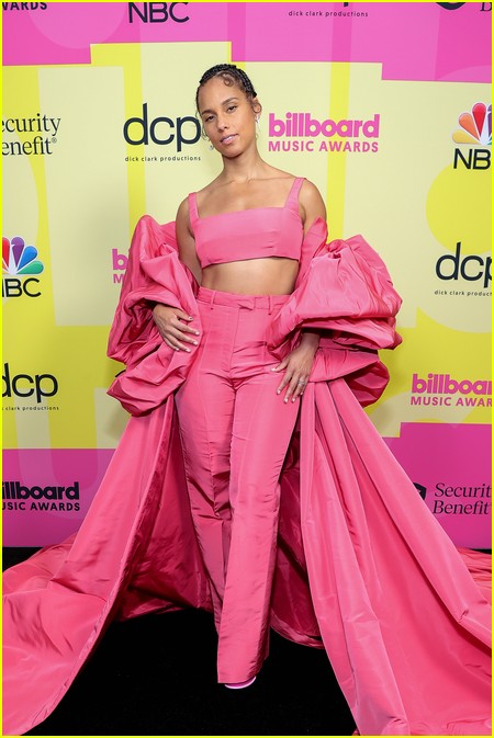 Alicia Keys on the Billboard Music Awards 2021 red carpet